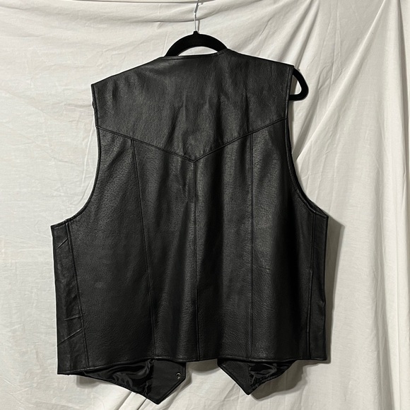 Men's Classic Black Vest - Picture 10 of 10